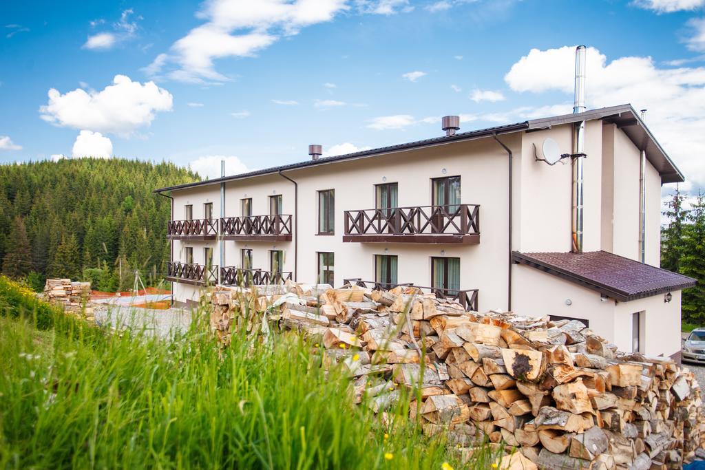 Skilandhouse Yablunytsya Hotel Exterior photo